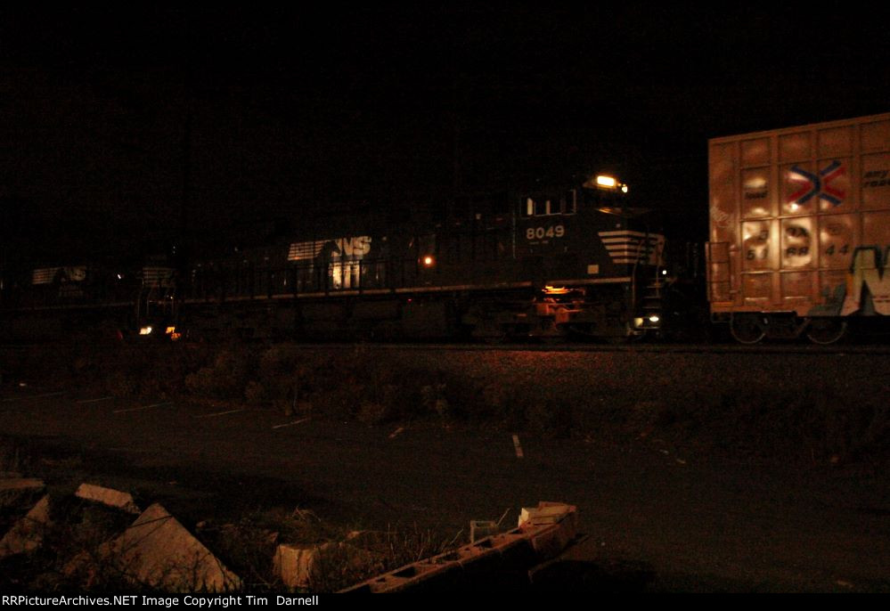 NS 8049 on 25T